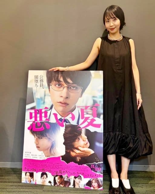 木南晴夏、映画の完成披露試写会へ！ショートヘアに全身ブラックコーデがかわいいと話題に