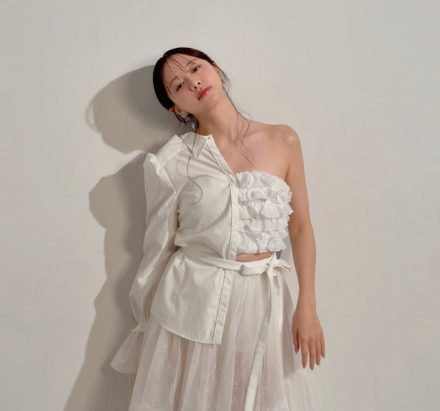 森香澄、美的オフショットで魅せる“美容の女神”感