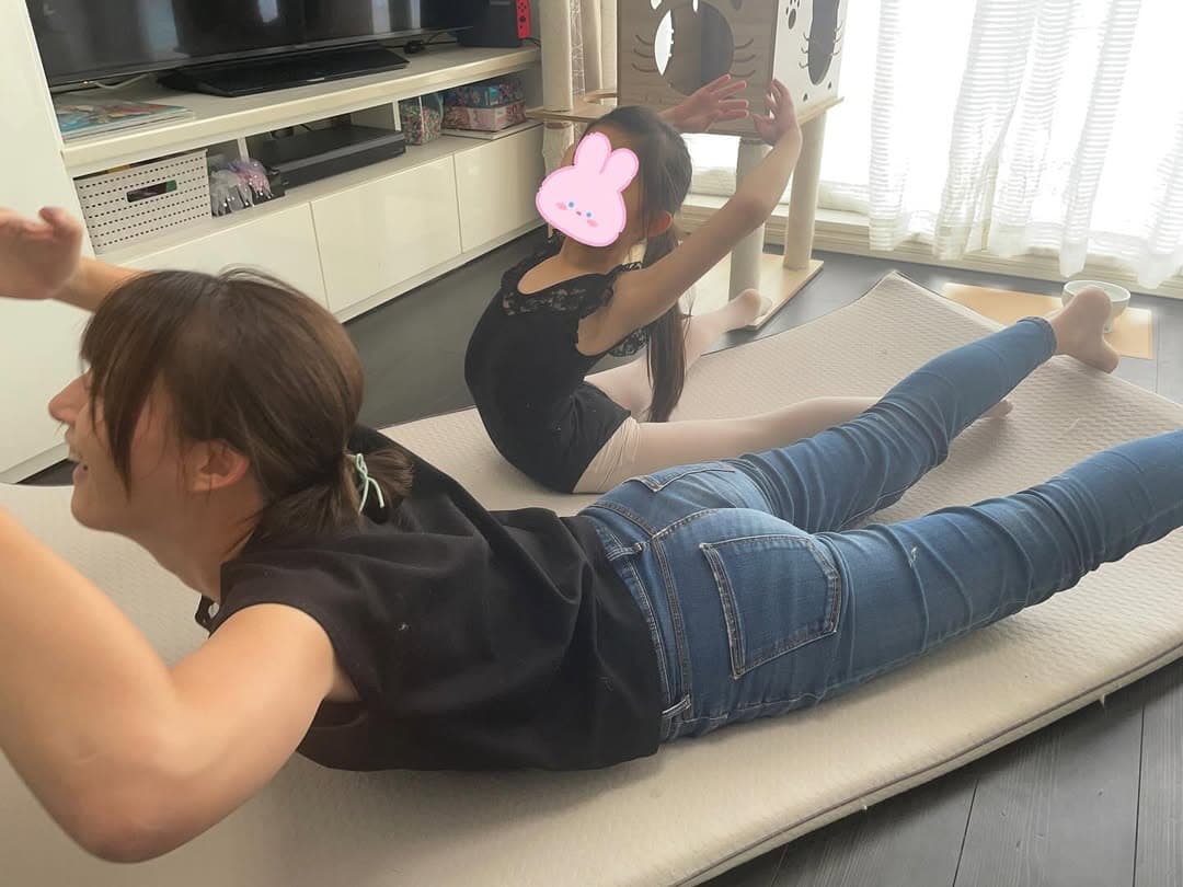 大島由香里、8歳娘のバレエ指導に悲鳴!? 柔軟レッスンで“グッタリ”