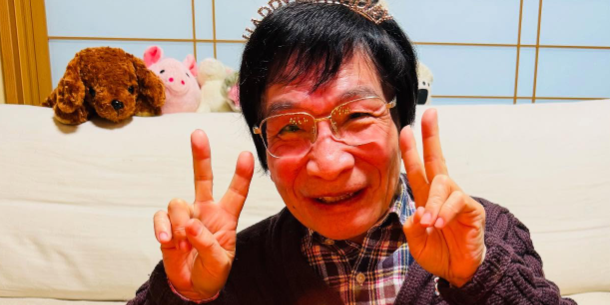 尾木ママ、誕生日を盛大にお祝い！“これからもよろしくお願いします”のメッセージに祝福の声殺到