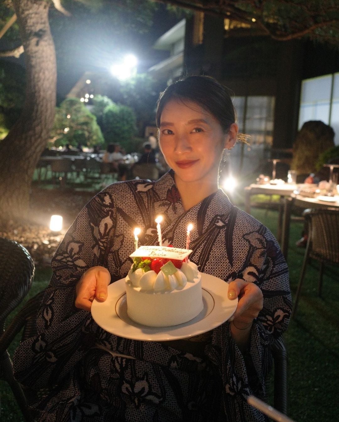 「エモすぎる!!」人気デザイナーの誕生日報告が話題に「3枚目ですでに出来上がってる」