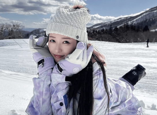 「銀世界に、女神が舞い降りた」人気モデル、ゲレンデで”わがまま・ショット”を披露！童心に帰ったムービーも話題沸騰！