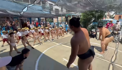 癒しと笑顔のひととき！立浪部屋の力士が保育園を慰問、“未来の相撲ファン”に全力交流