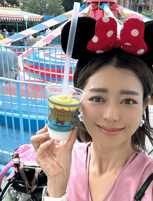 元女優・松本莉緒「TDL×ホテル」で魅せた若すぎる美貌に驚愕！「りおちゃんキレイ」「素敵です」絶賛の声