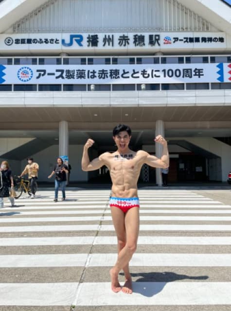 「記念イベントに行ってきました！」小島よしおがアース製薬のイベントへ出演