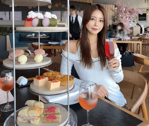 美女Rクイーンの”ときめき・ヌン活”！姫タワースイーツ＆美麗姿にファンときめく「生まれ変わったらラーきむさんに生まれるよう神様に…」