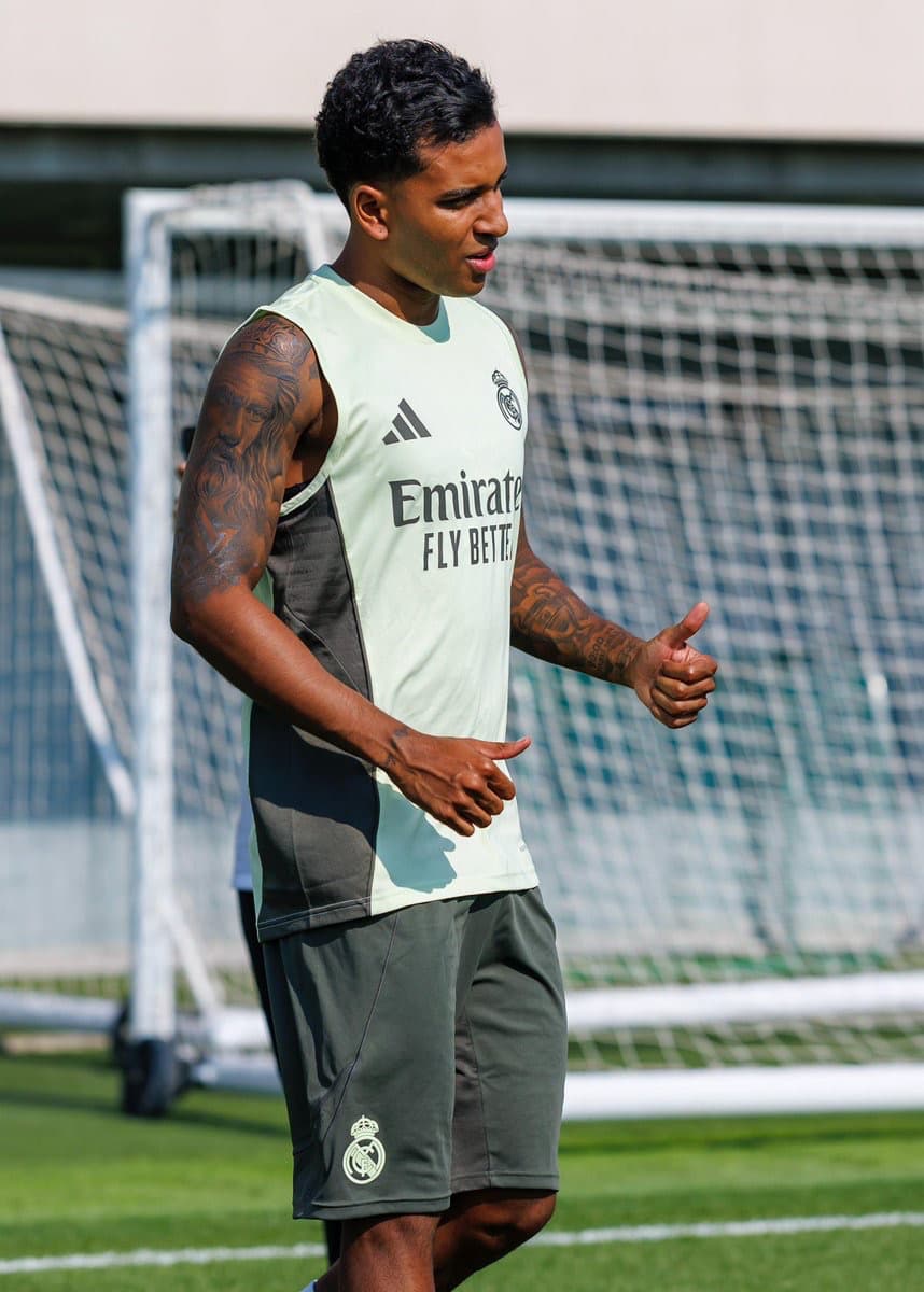 “戦闘モード突入”ロドリゴが練習再開を報告　親指を立てる姿も話題に