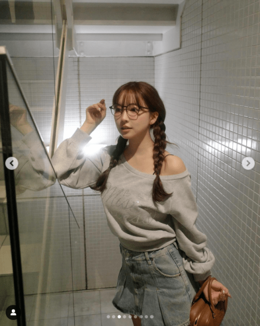 「黒ぶち眼鏡」の三上悠亜もやっぱり可愛いと話題！