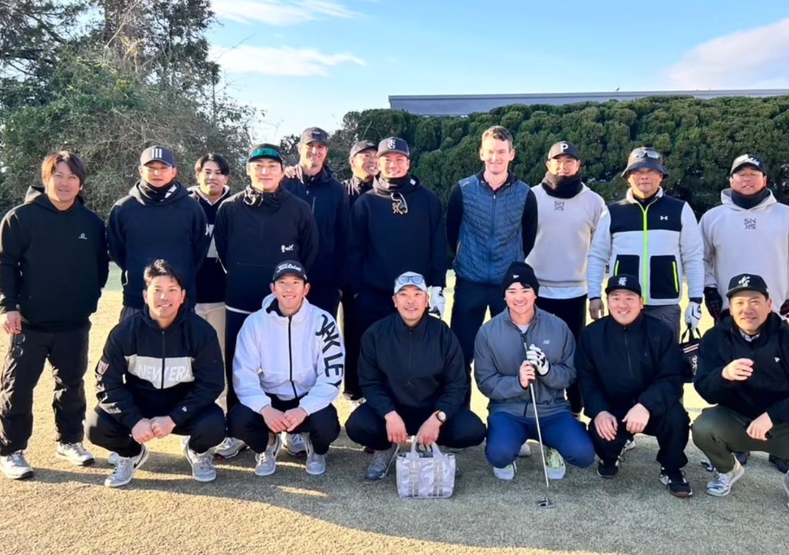 坂本勇人、春季キャンプのオフをゴルフで満喫