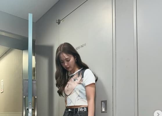 「私服がまんまエヴァすぎて草」藤田ニコルの推し愛あふれるカラーリングに拍手