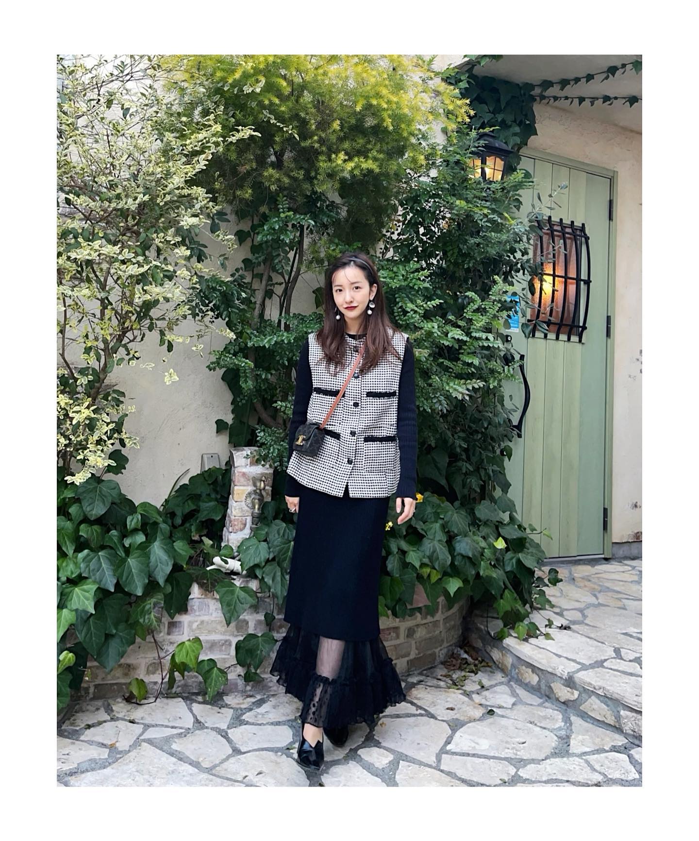 板野友美さんの“春コーデ”にファン絶賛「可愛いです😍👏🙌」