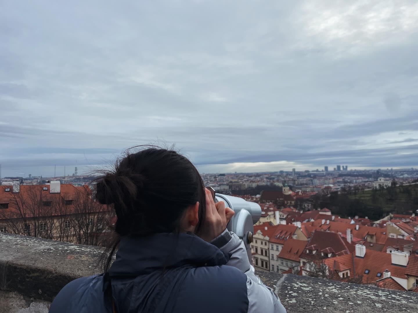 「後ろ姿もかわいい」森七菜の写真集のオフショットが話題に！