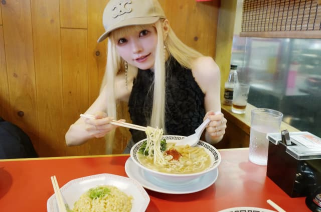 「岐阜タンメンin名古屋」益若つばさが名古屋でタンメンを食す