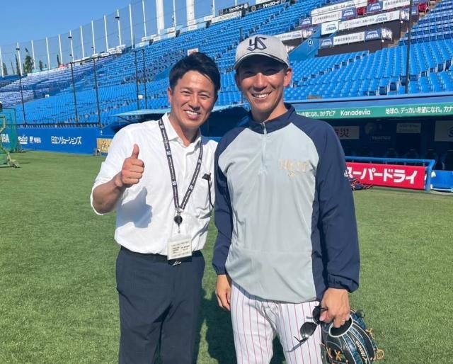 神宮の猛暑を乗り越え！平石洋介、横浜スタジアムで熱解説