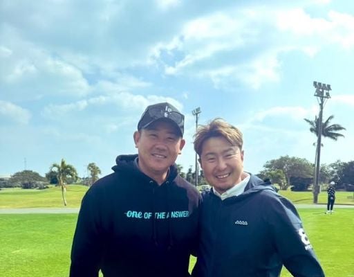 松坂大輔、オフの沖縄でゴルフリゾートへ！プロゴルファー 塚田陽亮との笑顔2Sが話題