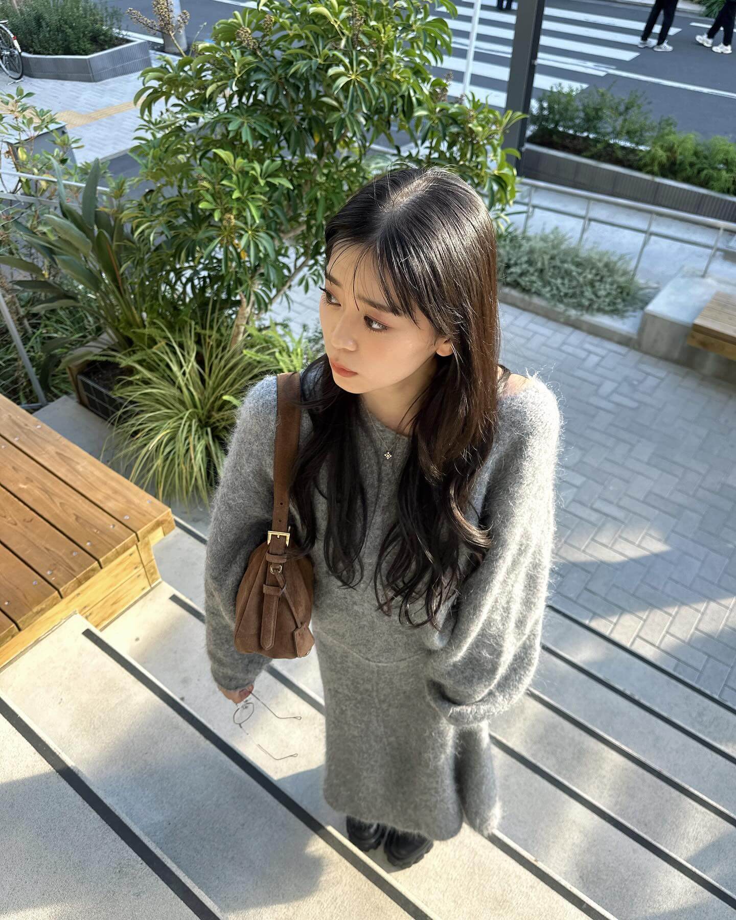 今話題のアイドルが大人っぽい冬コーデ披露！