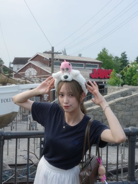 「夢と笑顔に包まれて」佐々木久美がユニバで魅せた“無敵のオフモード”