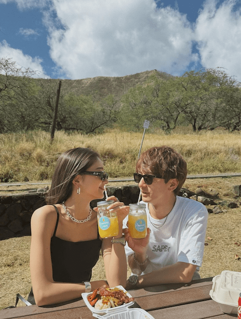 「めっちゃラブラブ！」みちょぱと大倉士門の仲良し夫婦ショットが話題に