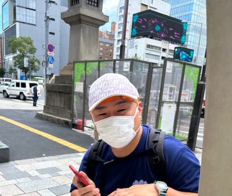 「地上に出たら黒川」お笑い芸人・ビビる大木がクロちゃんの様子を激写