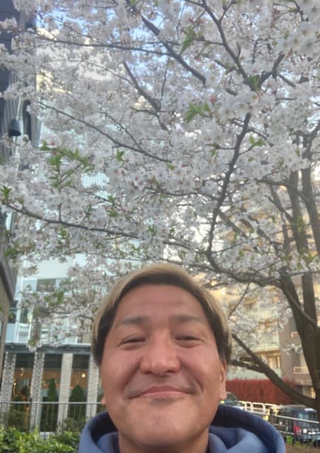 沖縄には花見文化がない？スリムクラブ真栄田が「花見初心者の気持ち」と語る