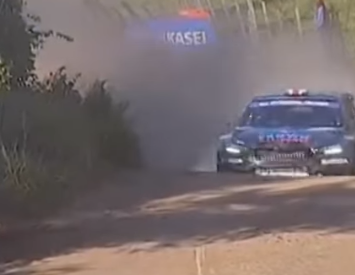 「豪快すぎるモーニングアタック！」グリーンスミス、南米のダートを駆け抜ける