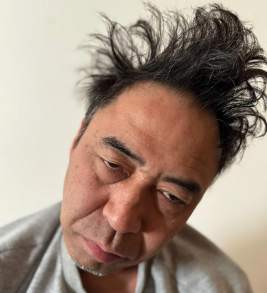 ファン爆笑！！ペナルティワッキー、髪型クリスマスツリーで「おじさんメリクリ男」を投稿！