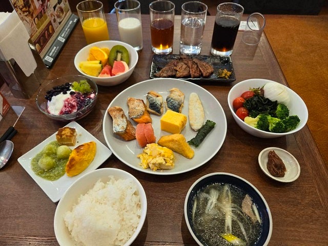 プロレスラーは朝からガッツリ！ディック東郷が仙台でのモーニングをたっぷり堪能