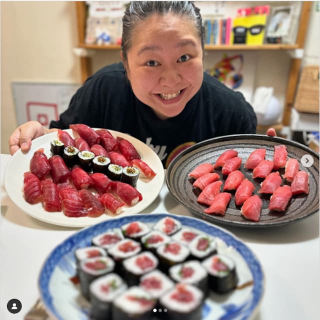 やしろ優が”大量の寿司”を握る「美味しそう！！」