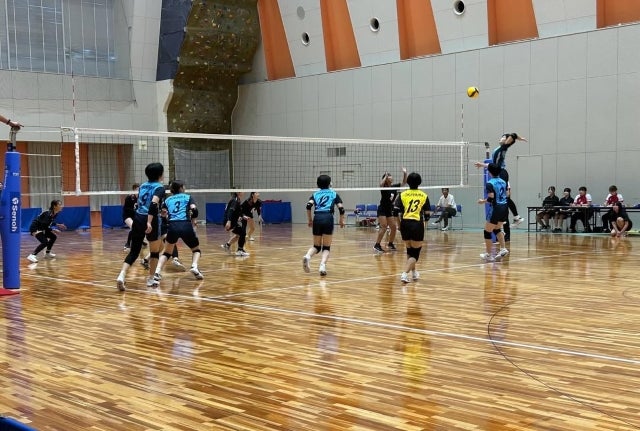 岡山シーガルズ、第79回国スポバレー中国ブロック大会。鳥取戦で第1セットを25-7で先取