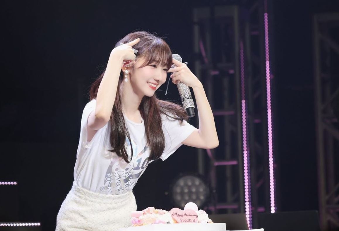 「ツインテールがこんなに似合う30代いない」柏木由紀がステージ上でソロデビュー10周年のお祝い✨
