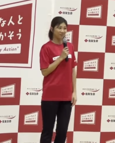 潮田玲子、親子バドミントン教室で笑顔満開！「一緒にシャトルを打ち合える幸せ」