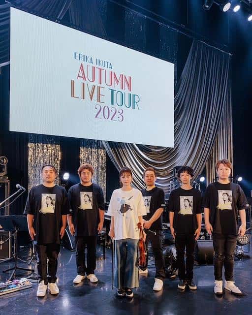 生田絵梨花の直立不動ポーズにいいね続々✨