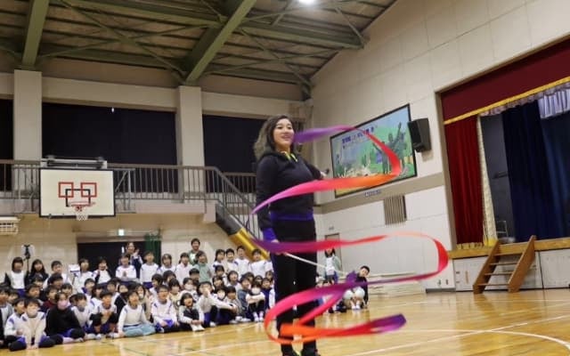 「楽しい時間でした」元フェアリージャパン・松原梨恵が地元の小中学校を訪れる