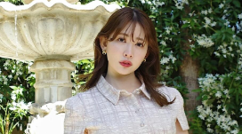 「春が来た感じがする…！」小嶋陽菜、美しすぎる噴水ショットにファンうっとり