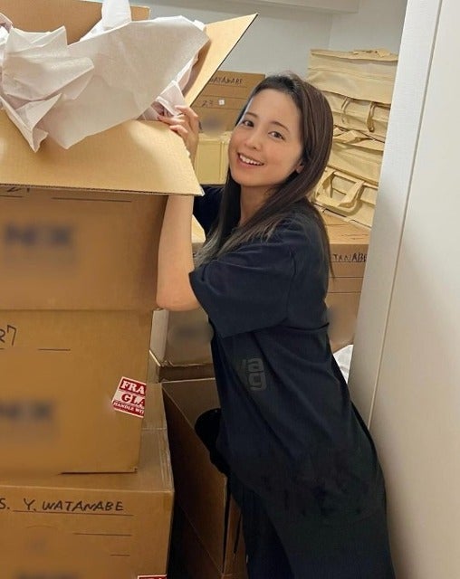 「4月に送った荷物がようやく届く。」久慈暁子のお引越し！