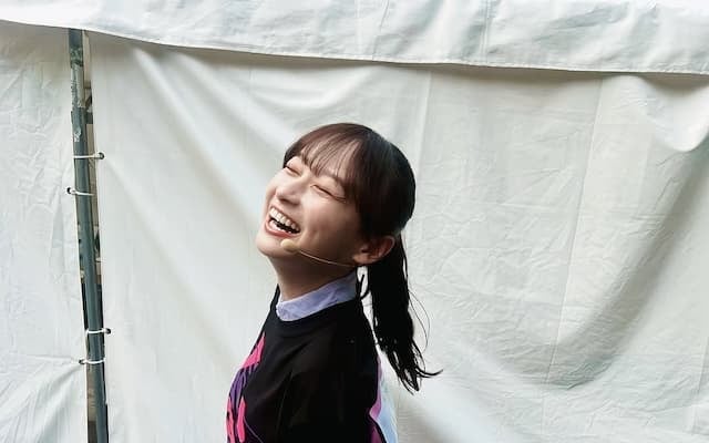 影山優佳、“親友のイベント”にサプライズ出演を果たす！