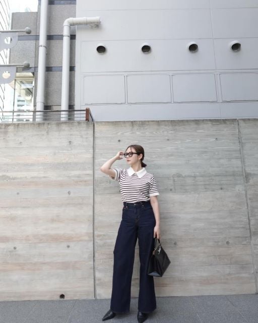 村重杏奈の盛り力全開。小顔メガネと美脚デニムで気分アゲアゲ