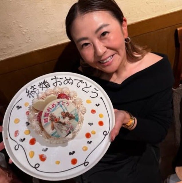 「幸せな気分MAXになれました！」東尾理子が佐伯三貴の結婚を祝福！