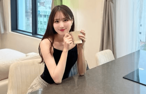 「素敵なお部屋だね」人気モデル、韓国のゴージャスホテルへ！マイホームにしたいほど夢中になったムービーを披露「こんな部屋に住みたいね」