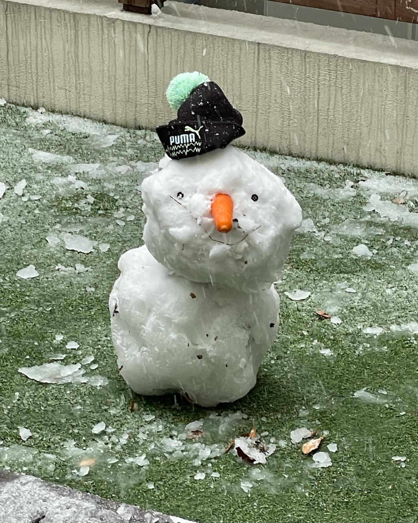 オラフ！？小林悠が家族と雪だるまづくり⛄