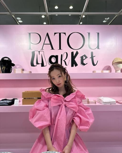 1児の母・板野友美が可愛すぎるピンクコーデを披露