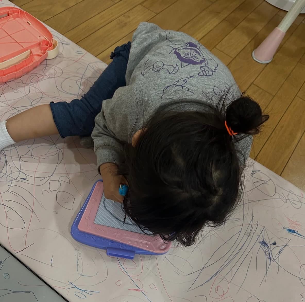 「家中がキャンパスですねぇ！」好きな事をとことんさせてあげる丸山桂里奈ママの姿が話題に！