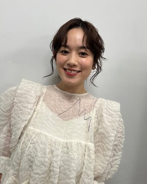 筧美和子が最新ショットをインスタ公開！透け感ワンピで可愛すぎるスマイル