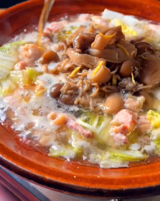 「きのこ最高」「美味しそう」絶賛の声続々！けんた食堂が教える鍋レシピ！