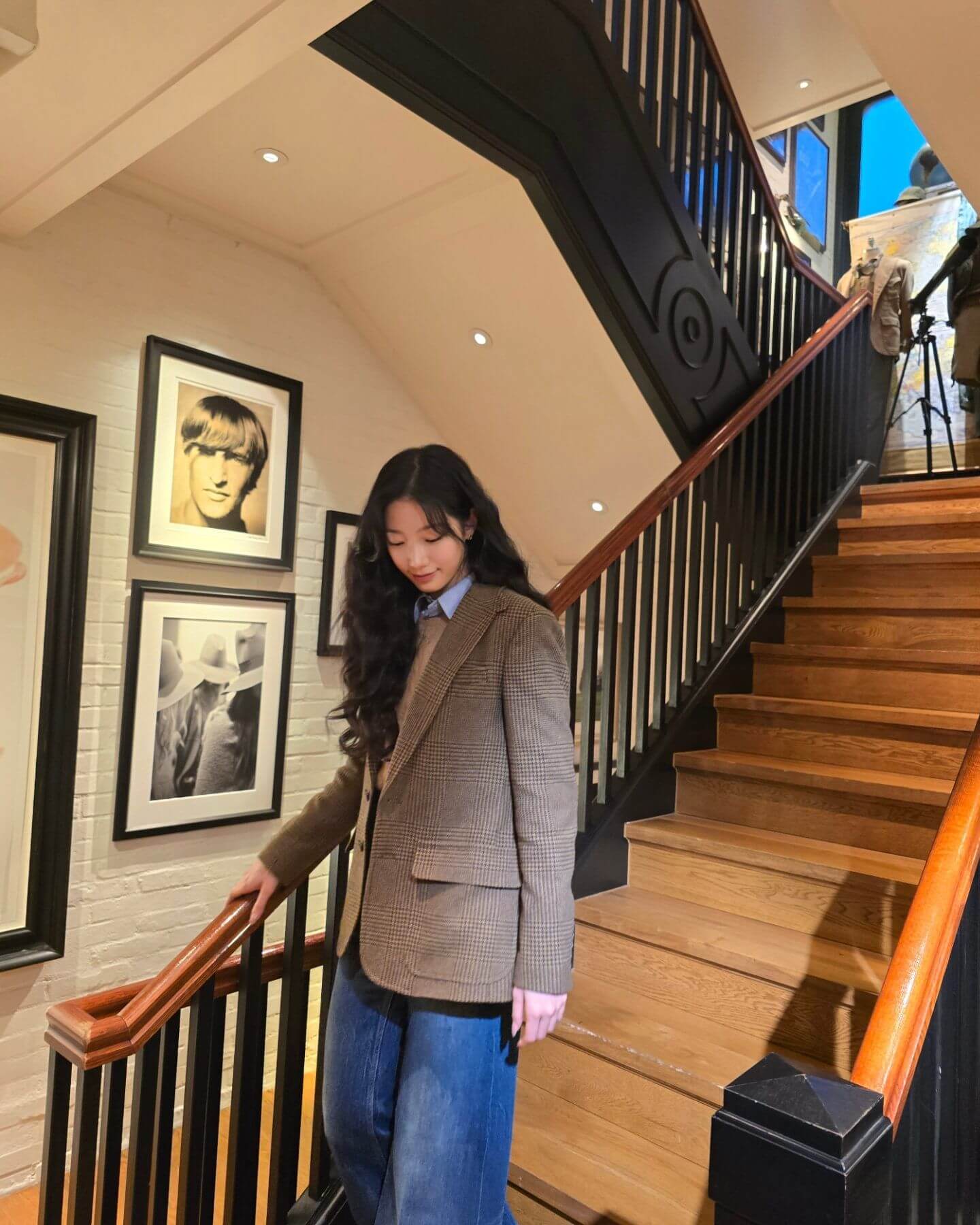 LE SSERAFIM・KAZUHA、スタイルの良さが際立つ秋服姿を公開👀✨💎