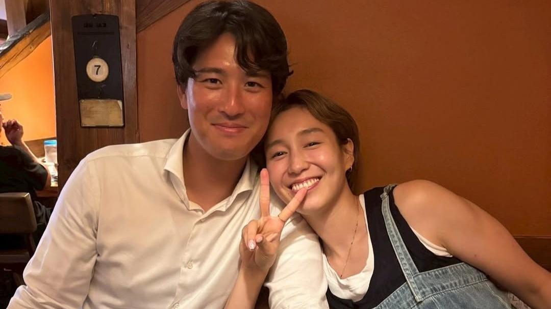 「ごちそうさまです」宮崎早織、夏の暑さも吹き飛ばすラブラブショットを披露