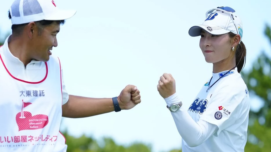 プロゴルファー・鶴岡果恋、今季初の2位フィニッシュを報告　感謝とともに次戦への意気込み