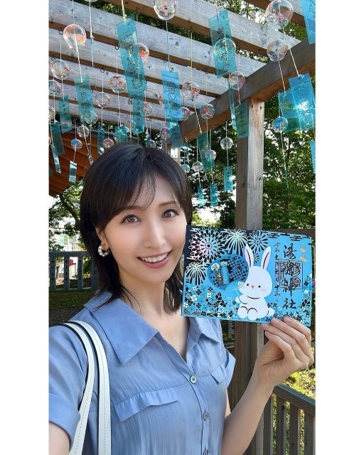 横山ルリカが函館・湯倉神社を参拝、「夏詣」限定の御朱印とうさぎの笑顔に癒やしの声