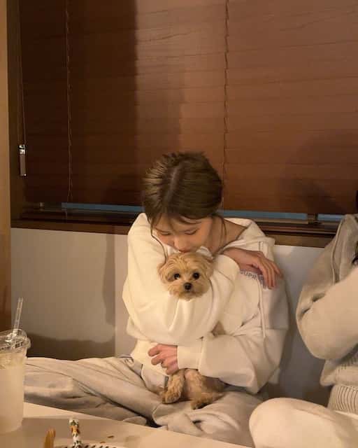 fromis_9のソン・ハヨンが犬とのツーショットを投稿！ファンの間で大きな話題に！
