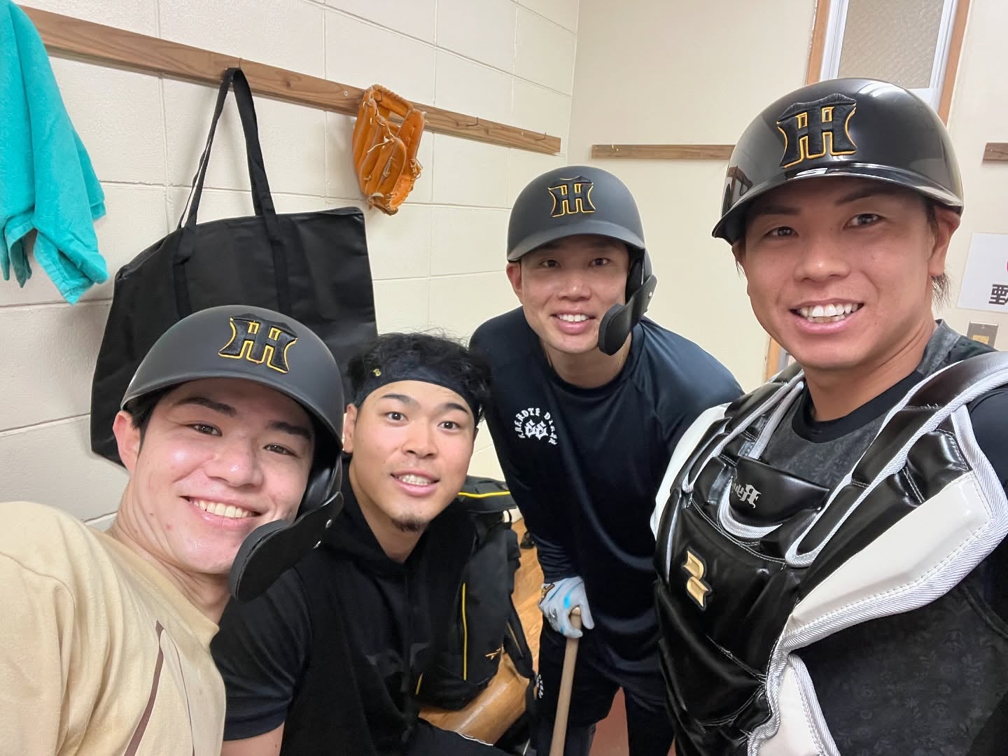 「いよいよですね」阪神・梅野隆太郎がチームメイトとの5Sを公開！